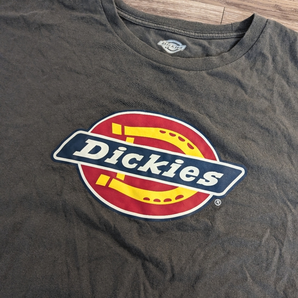Dickies vintage style graphic shirt XL